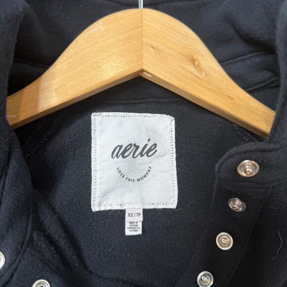 AERIE Black 1/4 Snap Sweatshirt - Picture 3 of 3